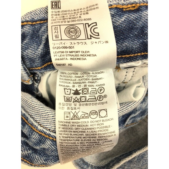 Vintage Levi’s womens denim overalls Bibs size Small light blue denim wash - Picture 9 of 10